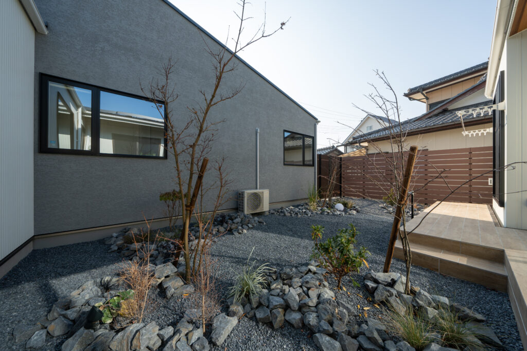 岡山県でエクステリア・テラス工事をお考えなら三協エクステリアへ