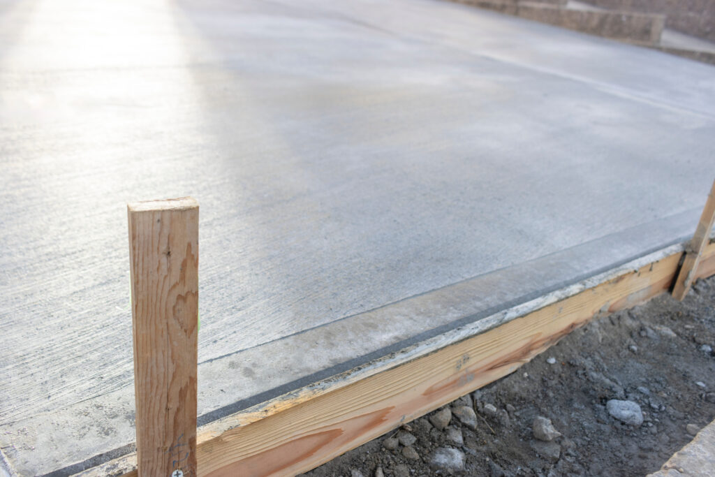 岡山県でエクステリア・テラス工事をお考えなら三協エクステリアへ