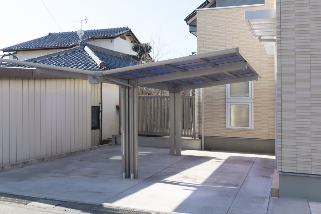岡山県都窪郡の駐車場エクステリア工事は三協エクステリアへ